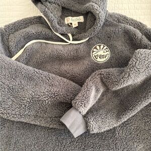 Gray Sherpa pull over